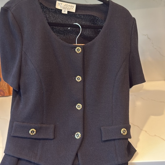 EUC ST JOHN SKIRT & SHORT SLEEVE SWEATER. BLACK. SIZE 12 - Picture 2 of 6